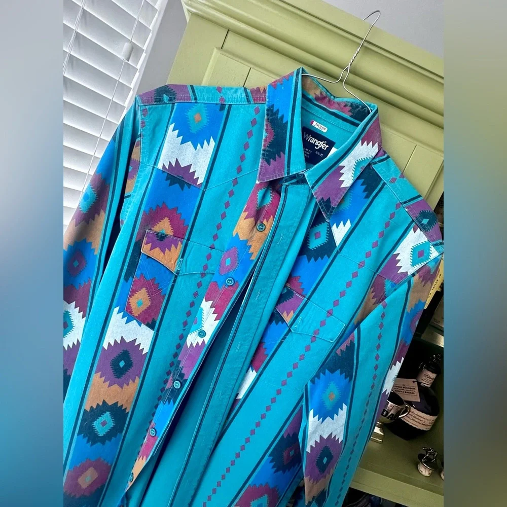 Vintage Wrangler Turquoise and Purple Geometric Shirt - Picture 7 of 8
